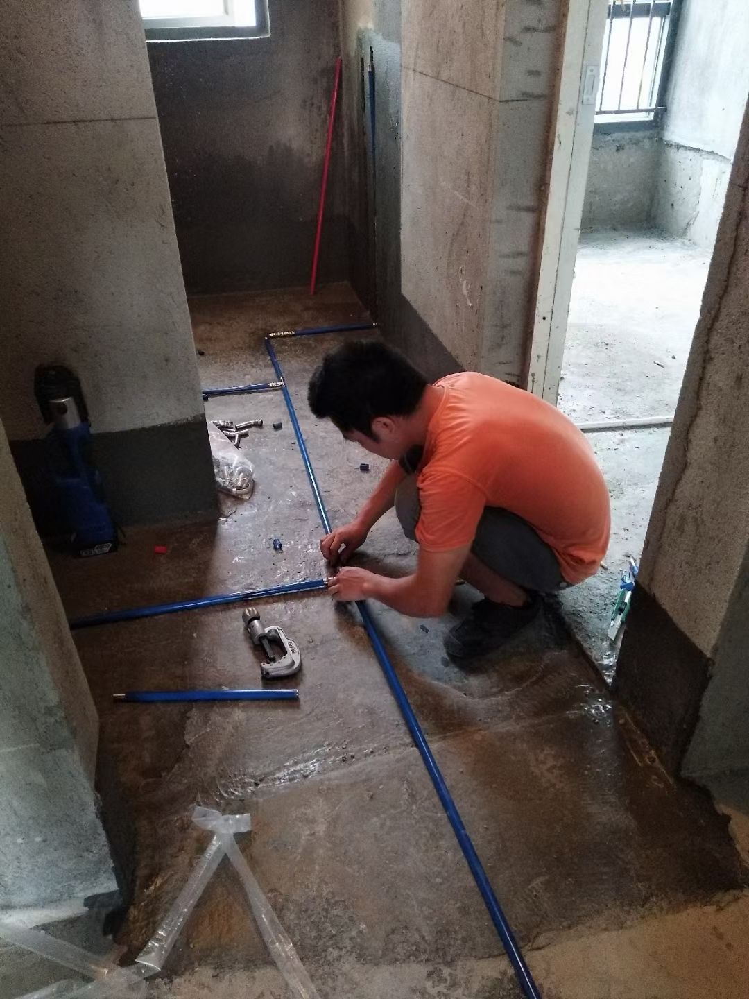 开云手机入口网页版-开云(中国)
牌覆塑不锈钢热水管安装现场.jpg